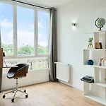 Apartmán Charming And Quiet On The Main Boulevard