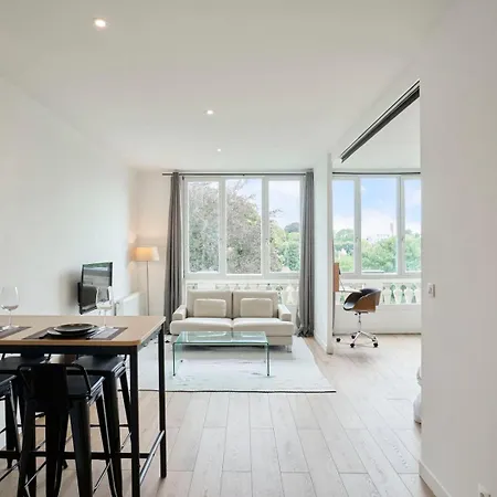 Charming And Quiet On The Main Boulevard *