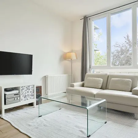 Charming And Quiet On The Main Boulevard * La Madeleine (Nord)