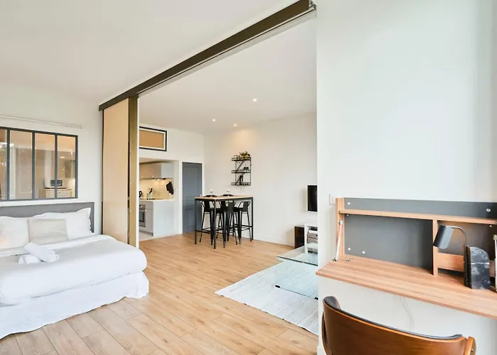 Charming And Quiet On The Main Boulevard Apartment La Madeleine (Nord)