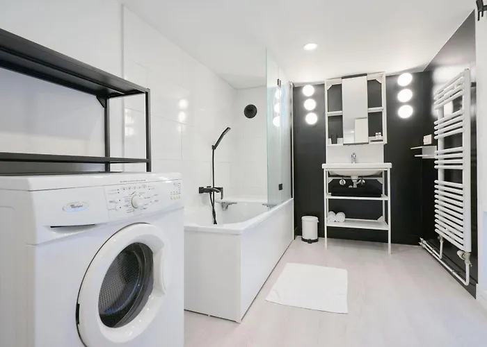 Charming And Quiet On The Main Boulevard Apartment La Madeleine (Nord)